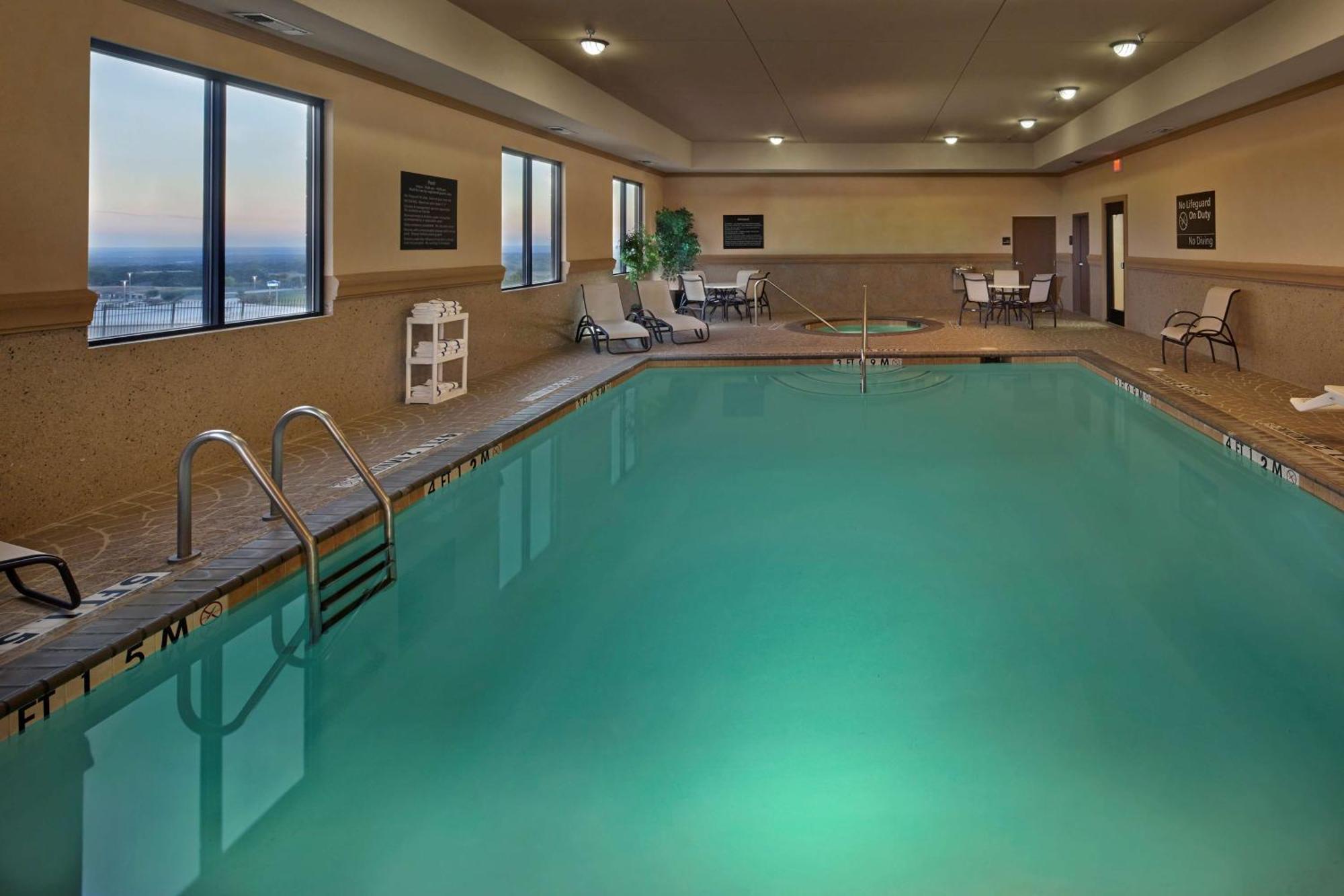 Hampton Inn & Suites דיקייטור מראה חיצוני תמונה