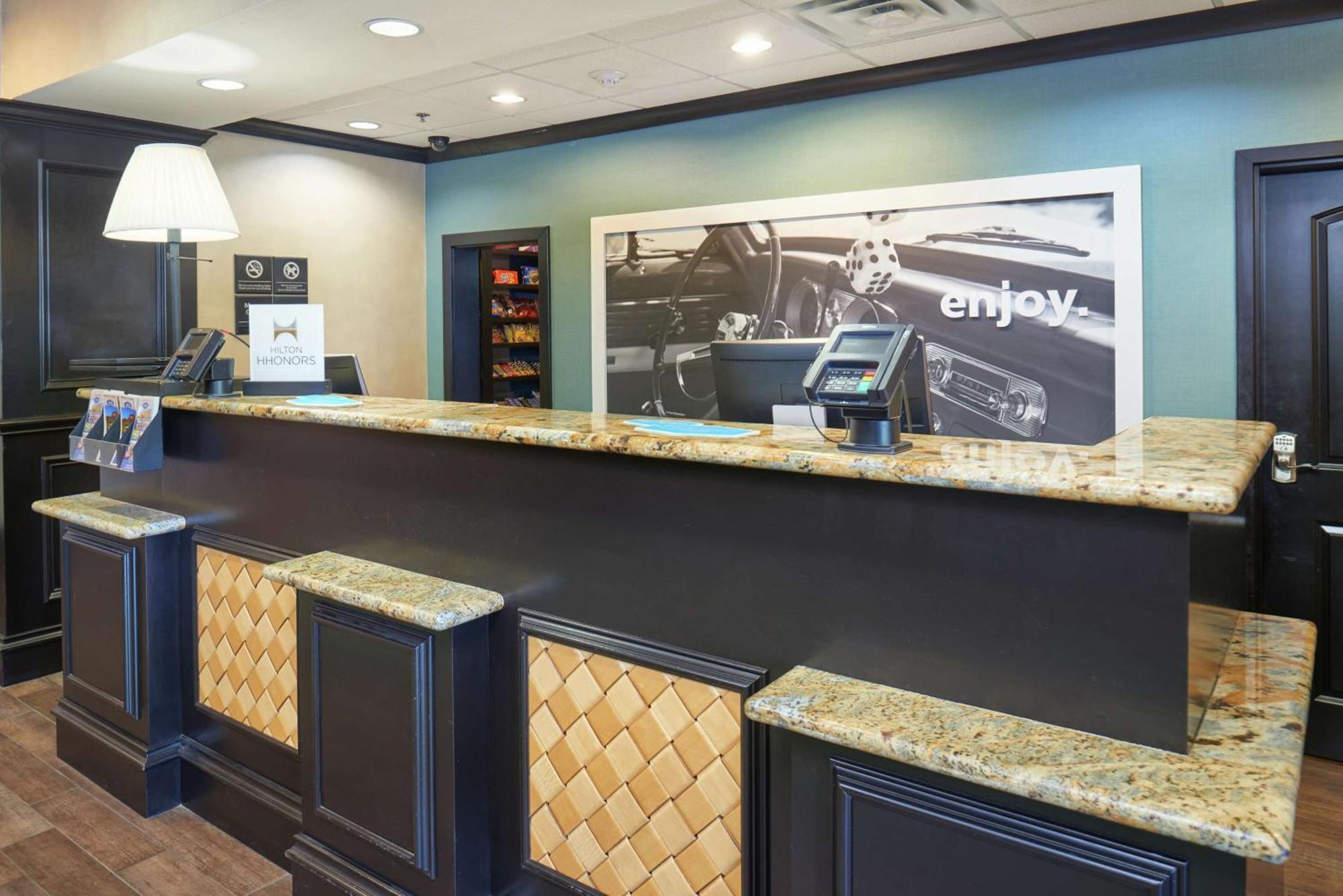 Hampton Inn & Suites דיקייטור מראה חיצוני תמונה